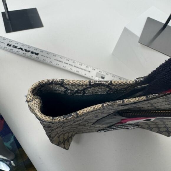 Gucci Web handled monogram tote w/ navy exterior zip pocket and customized patch - Picture 10 of 16